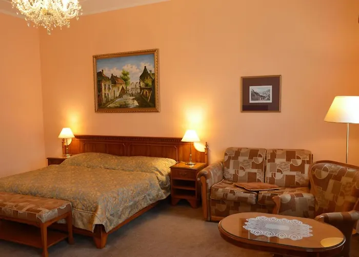 Bristol Georgy House Hotel 4*