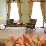 Bristol Georgy House 4* Карловы Вары