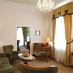 Отель Bristol Georgy House