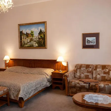 Отель Bristol Georgy House 4*