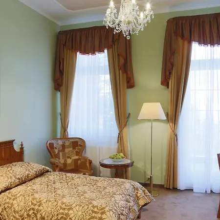 Bristol Georgy House 4* Карловы Вары